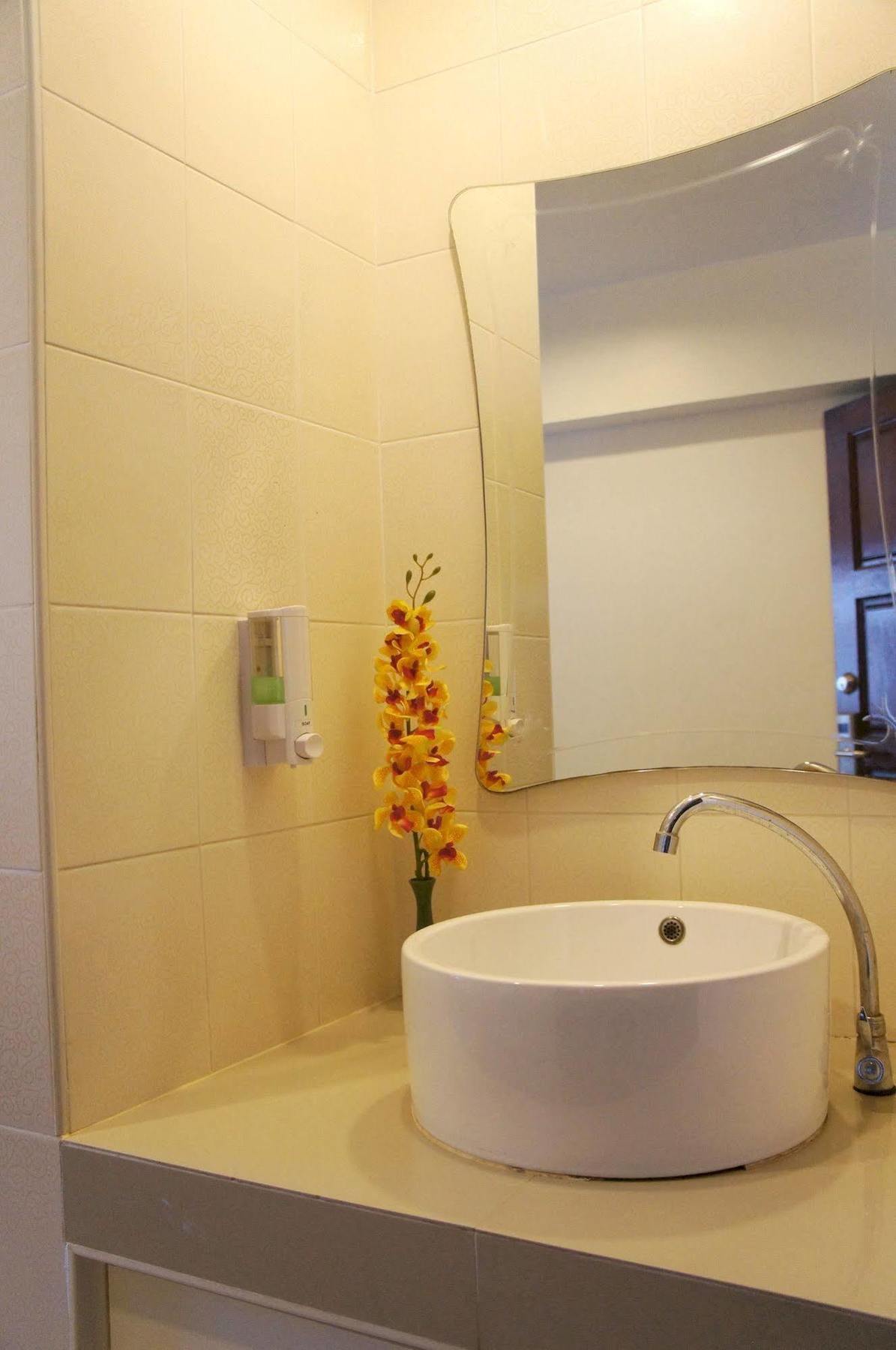 The Nest Serviced Apartment Banguecoque Exterior foto